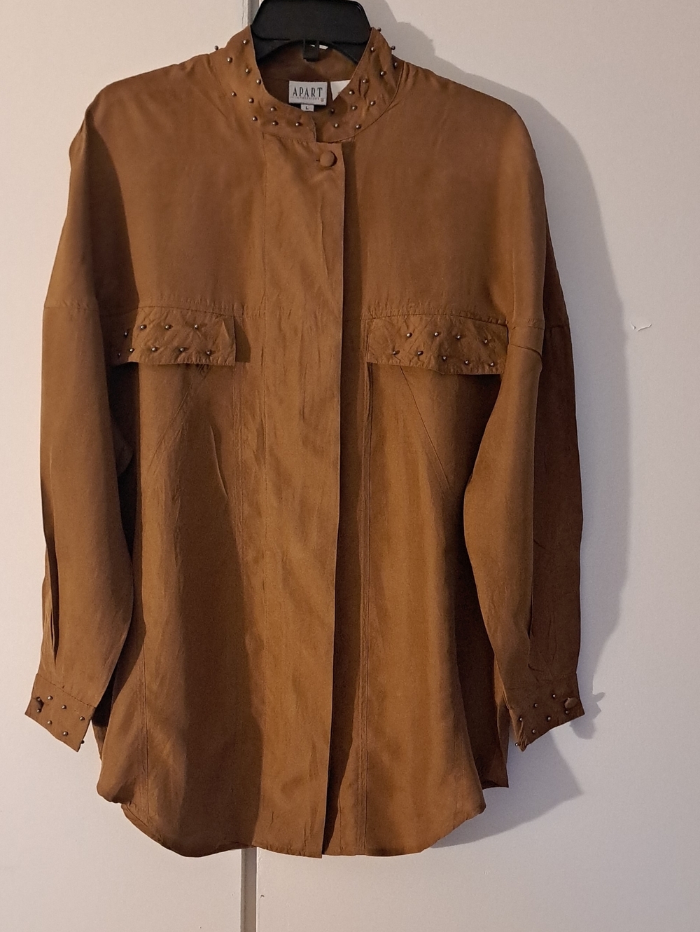 APART Impressions Vintage Brown Stud-Detail Button-Up Blouse 100% Silk.